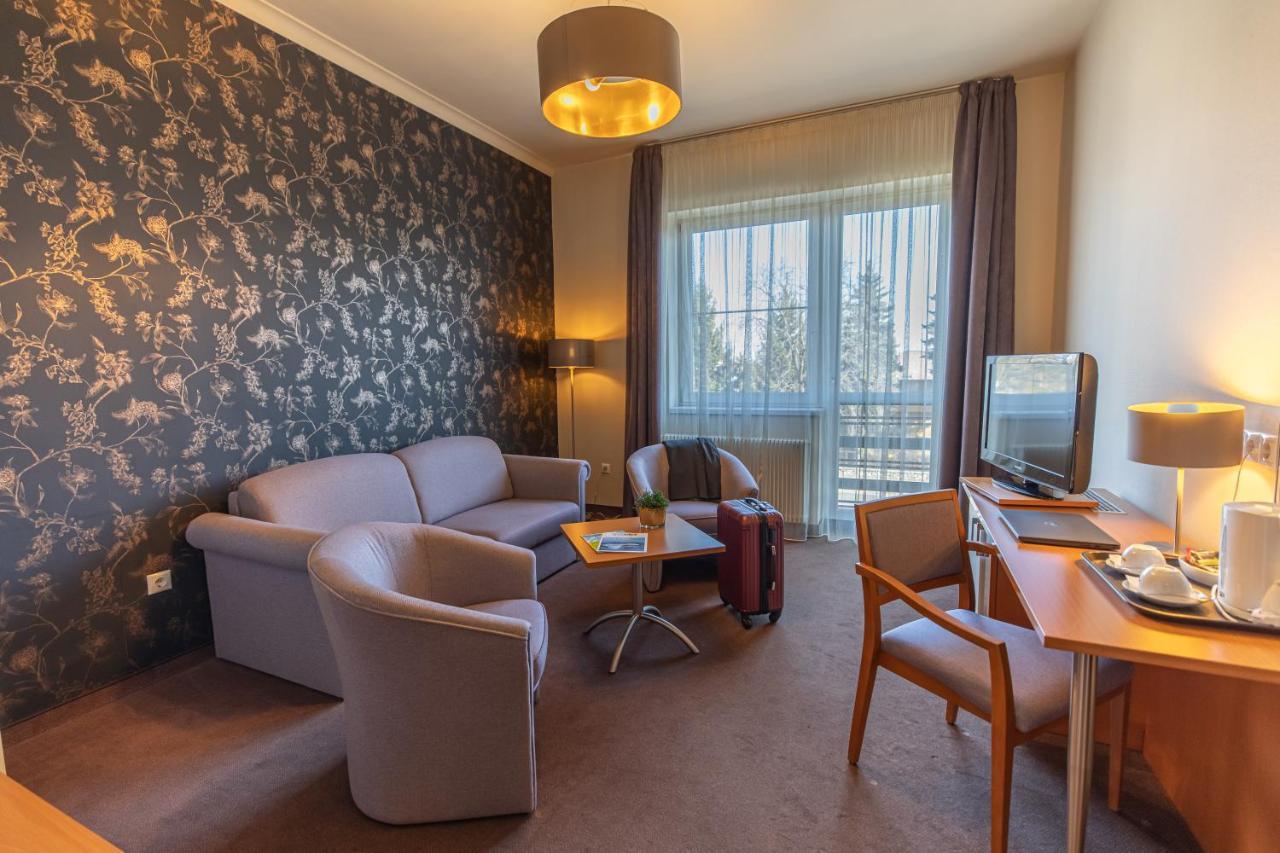 City Hotel Miskolc Buitenkant foto