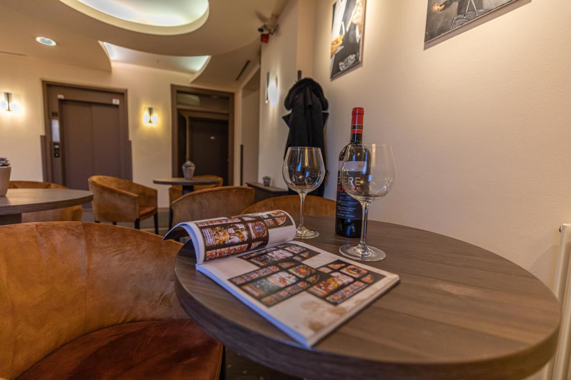 City Hotel Miskolc Buitenkant foto